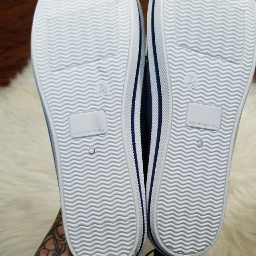 Womens Boat Shoes - Picture 5 of 7
